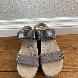 Aetrex Wedge Sandals 8.5